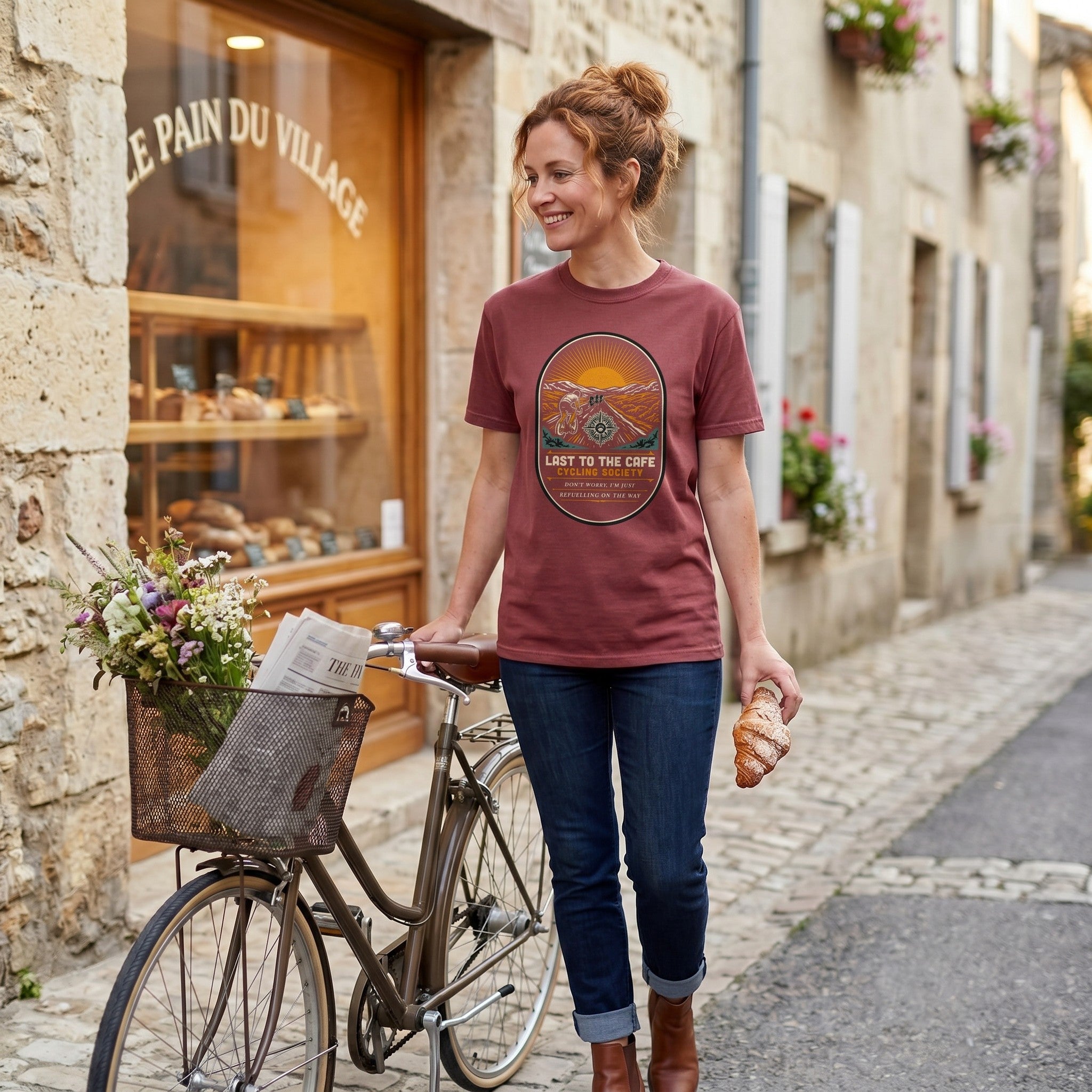 Last to the Café Cyclist T-Shirt — Chili lifestyle