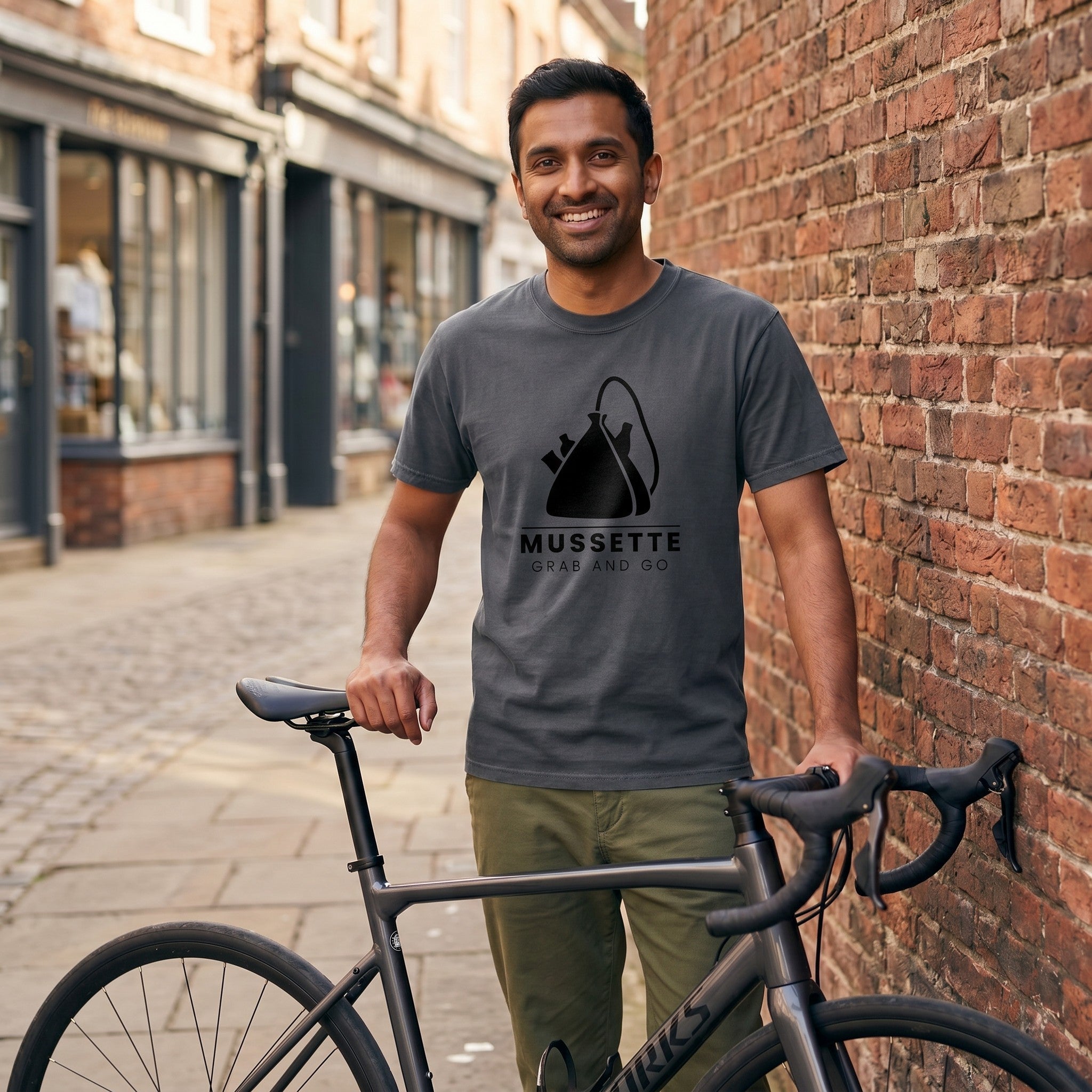 Mussette Grab & Go T‑Shirt — Denim lifestyle