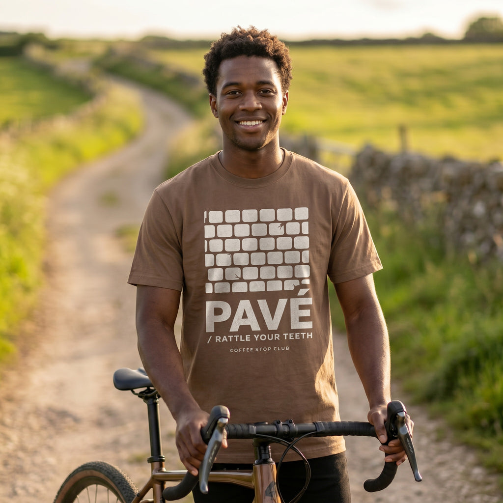 Pavé Tour T‑Shirt — Espresso lifestyle