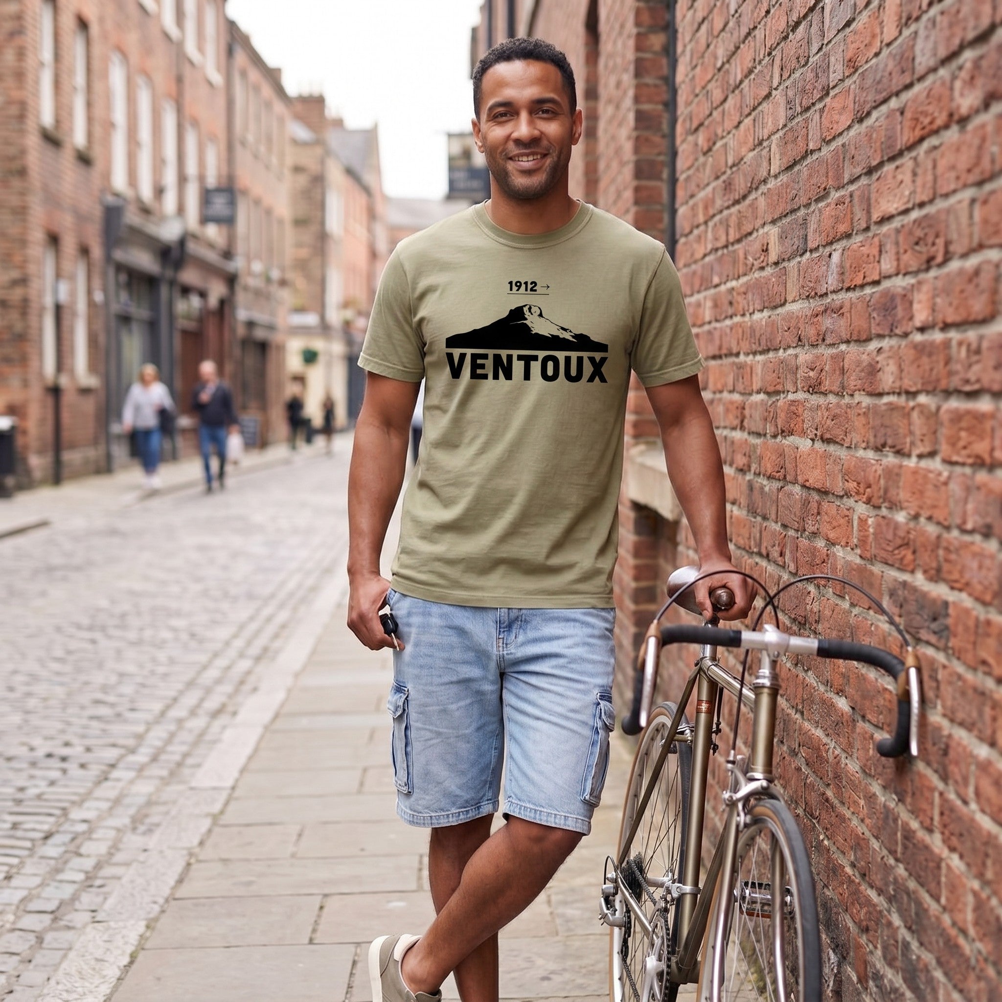 Ventoux 1912 Tour T‑Shirt — Khaki lifestyle