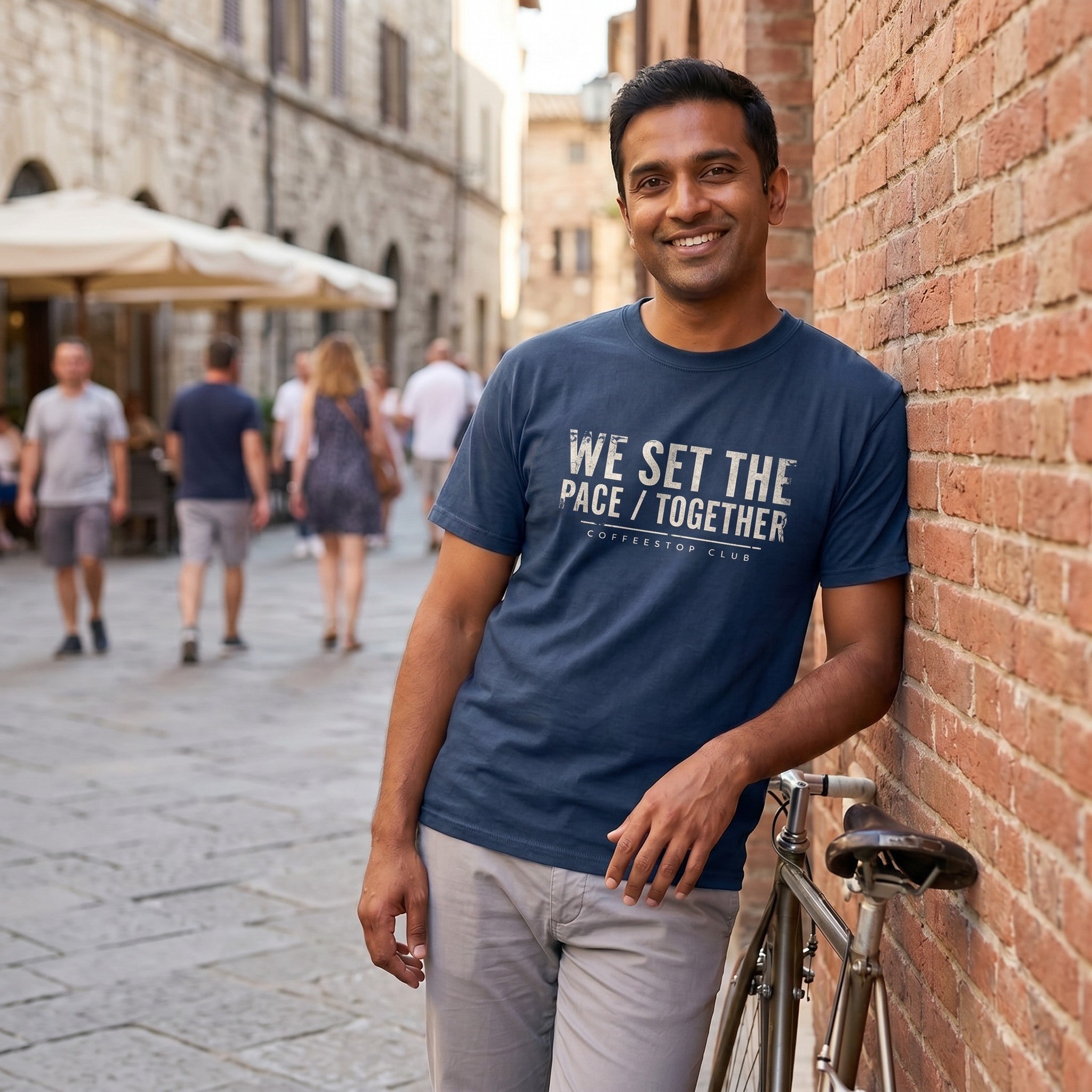 We Set The Pace T‑Shirt — Midnight lifestyle