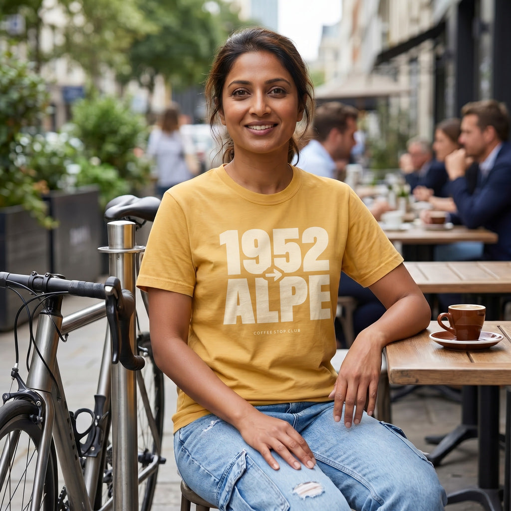1952 --> l'Alpe Tour T‑Shirt — Mustard lifestyle