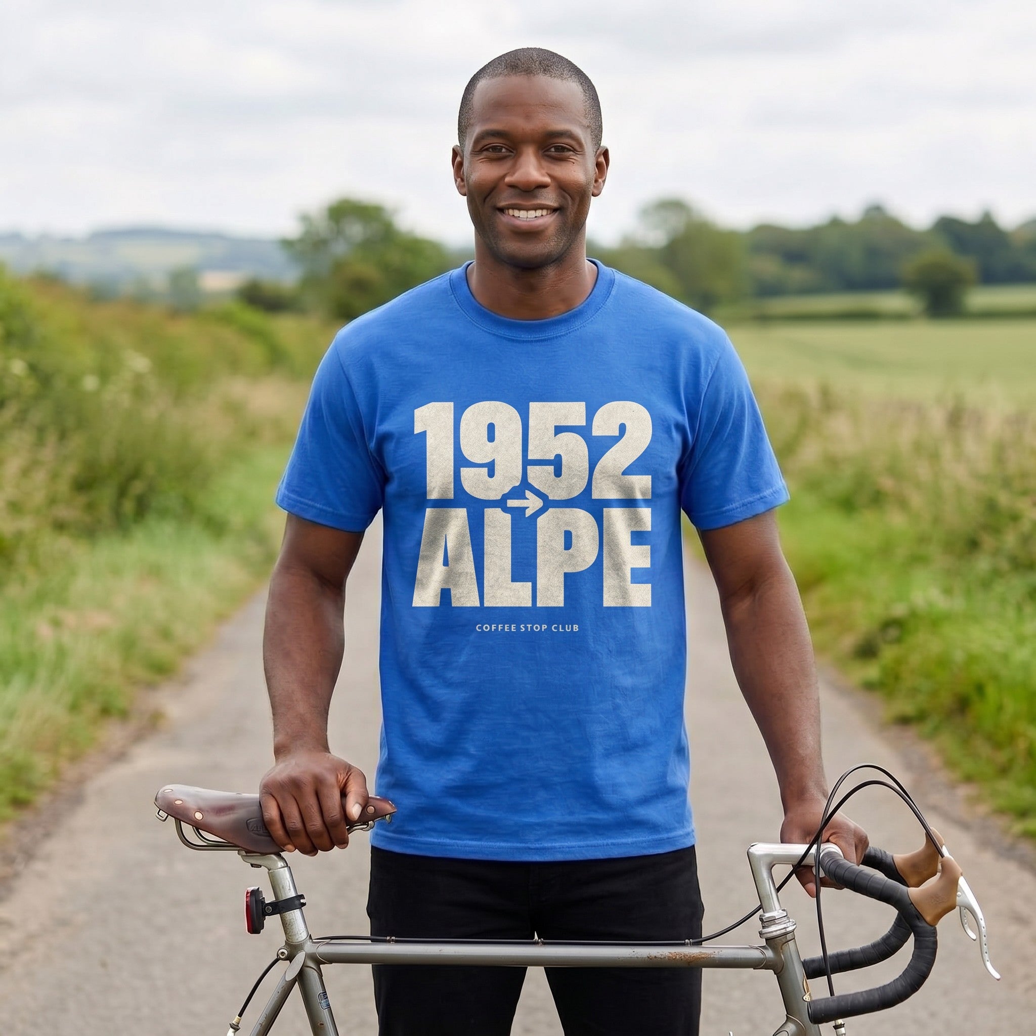 1952 --> l'Alpe Tour T‑Shirt — Mystic Blue lifestyle