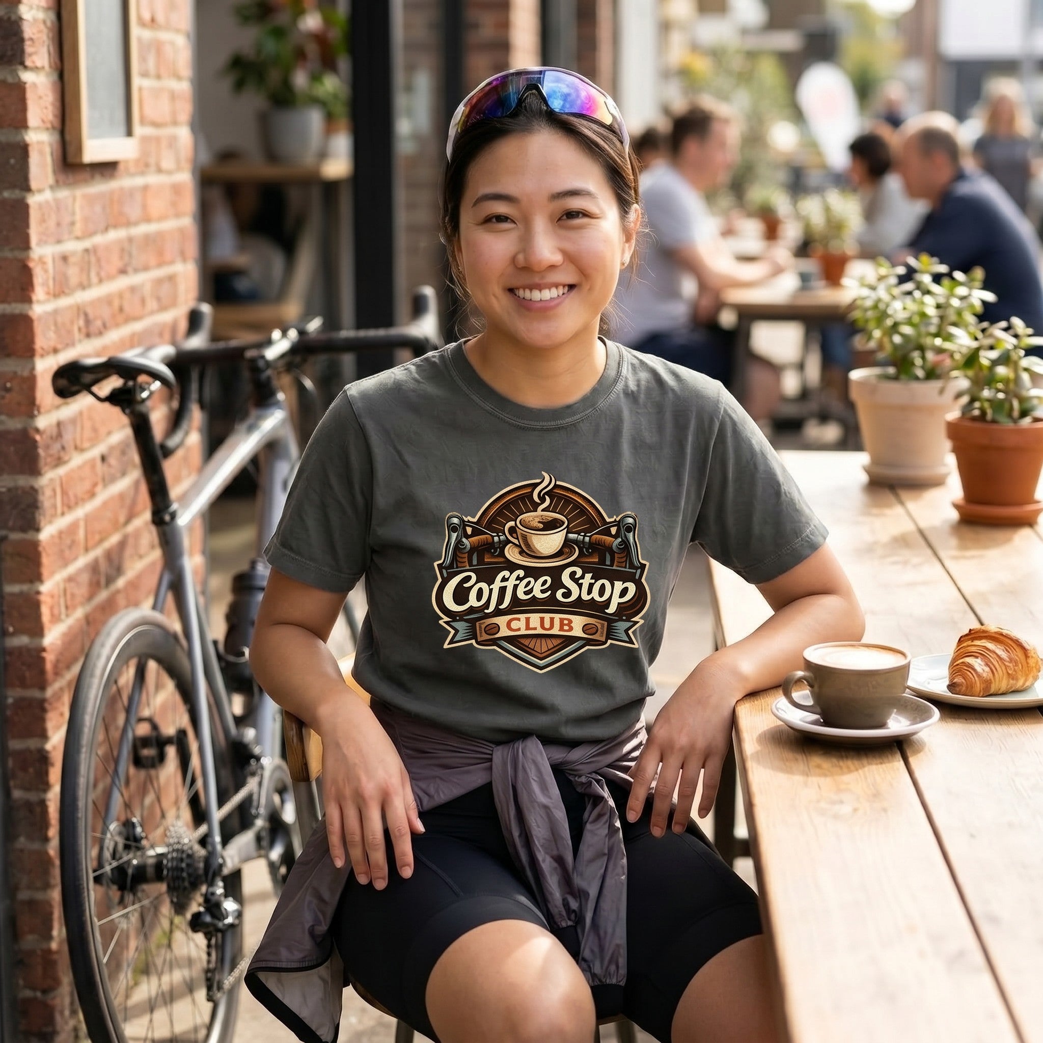Vintage Coffee Stop Club T‑Shirt — Pepper lifestyle