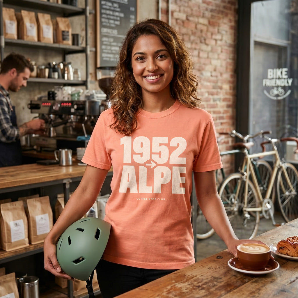 1952 --> l'Alpe Tour T‑Shirt — Terracotta lifestyle