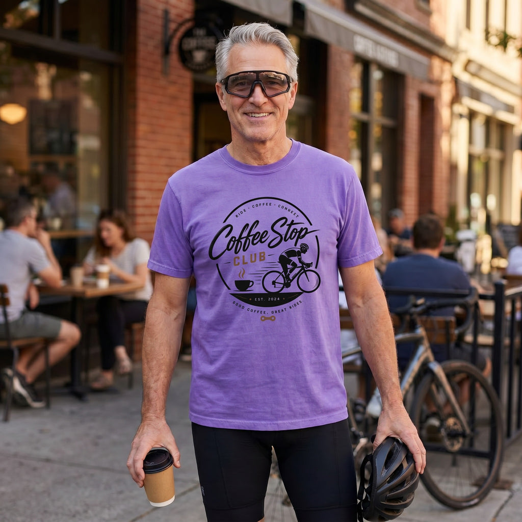 Good Coffee Stop Club T‑Shirt — Violet lifestyle